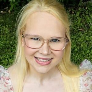 Meet your Posher, Savannah